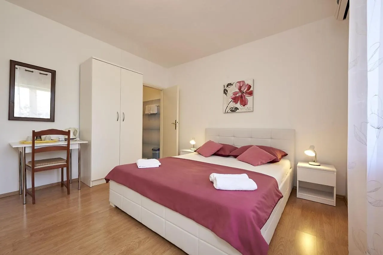 Triple Room Trogir 13102B
